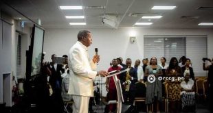 Pastor Adeboye preaching